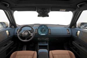 Mini Countryman 2025 en México - eléctrico diseño interior - pantalla circular y asistente Hey Mini