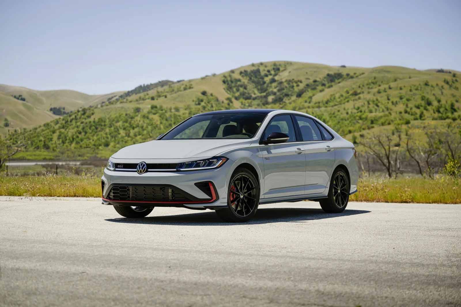 Volkswagen Jetta 2025 hecho en México - diseño exterior, parte frontal 