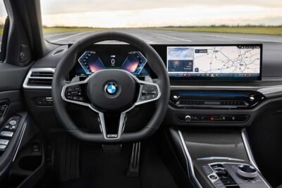BMW 320i 2025 Edición 30 años en México: diseño interior, volante, pantallas