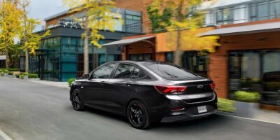 Chevrolet Onix 2025 en México: exterior, color negro, lateral y posterior