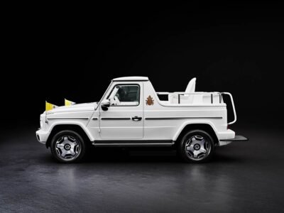Papamóvil eléctrico de Mercedes-Benz 2025 - diseño exterior, lateral