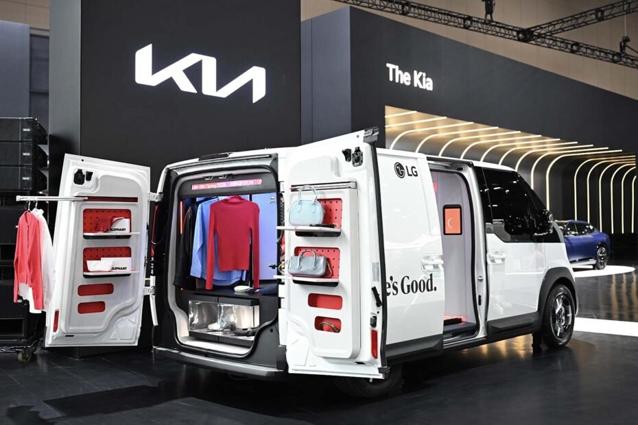 Kia y LG presentan sus van concepto para transformar vehículos en estudio, comedor, sala de estar y más