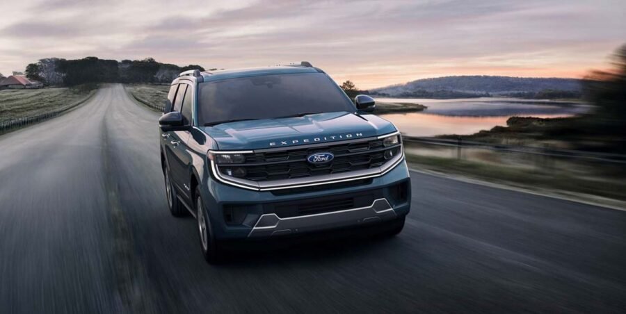 Ford lanza la nueva Expedition 2025 en México, conoce los precios y versiones.
