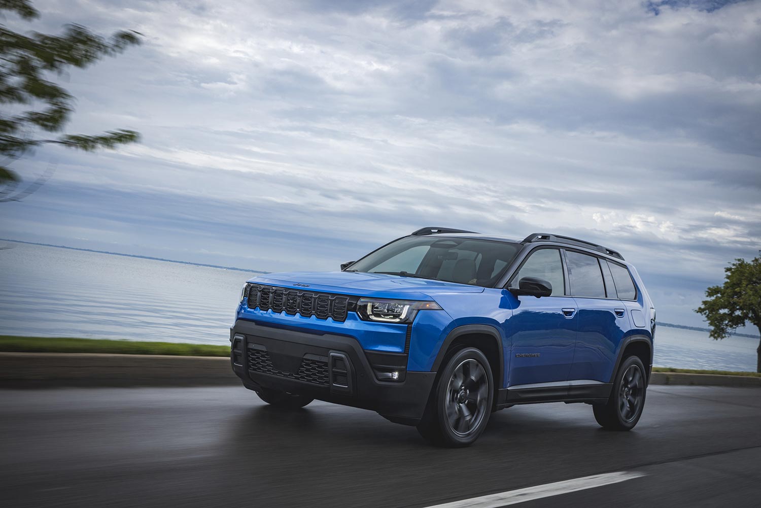 Regresa el Jeep Cherokee 2026 con motor híbrido y fabricado en México