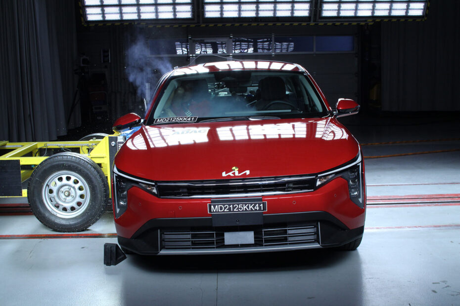 Kia K4 obtiene 5 estrellas en las pruebas de seguridad Latin NCAP, en septiembre de 2025.