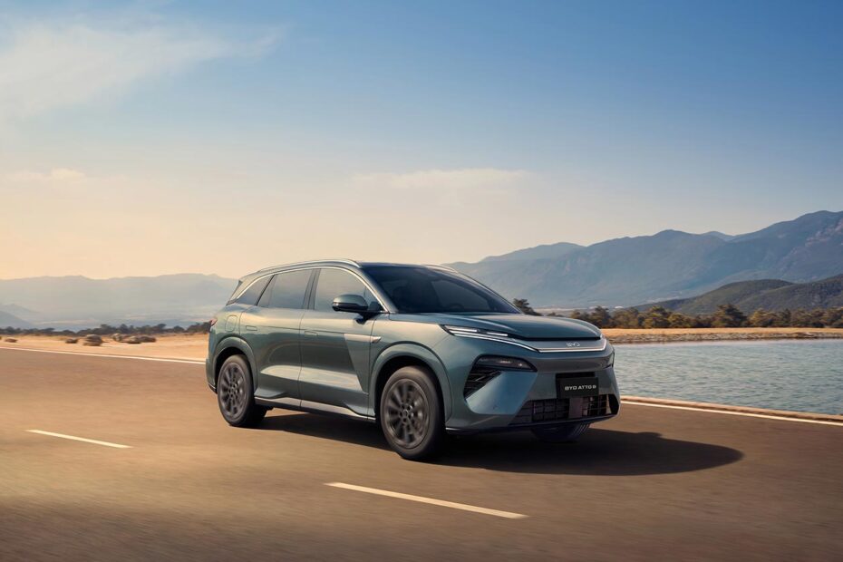 BYD lanza el nuevo Atto 8 2026 en México