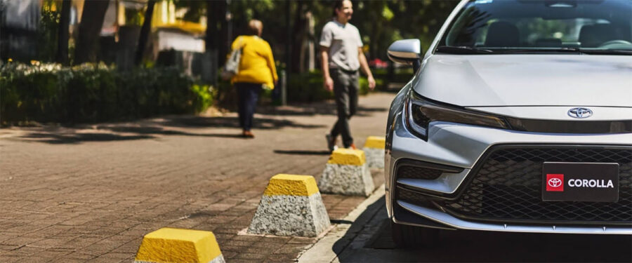 Toyota Corolla 2026 en México - exterior, de frente, parilla