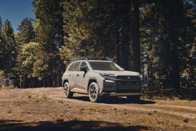 Toyota RAV4 2026 llega a México: nueva generación híbrida en todas sus versiones y pronto la PHEV