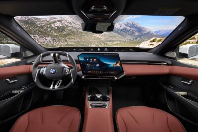 BMW i3 2027 - interiores, asientos, pantalla, tablero