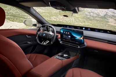 BMW i3 2027 - interiores, asientos, pantalla