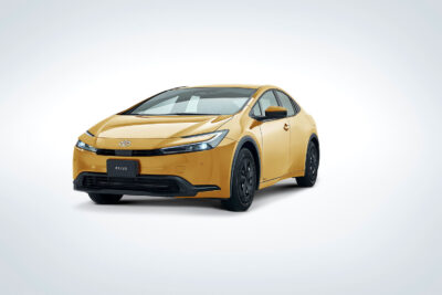 Toyota Prius 2027 en México, color mostaza - exterior parte frontal