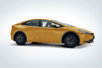 Toyota Prius 2027 en México, color mostaza - exterior parte lateral