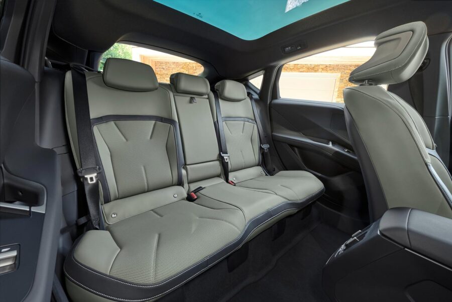 El nuevo BMW iX4 totalmente eléctrico - interior